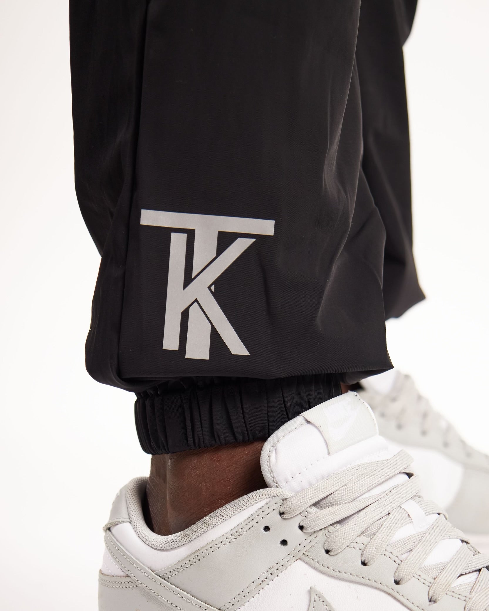 Windbreaker Tracksuit Black - KTbehumble 