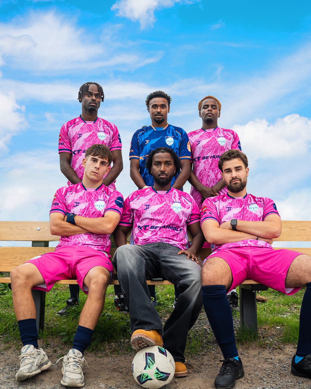 SCHIJNDEL FC × KT BE HUMBLE — UITTENUE  roze 2026/27